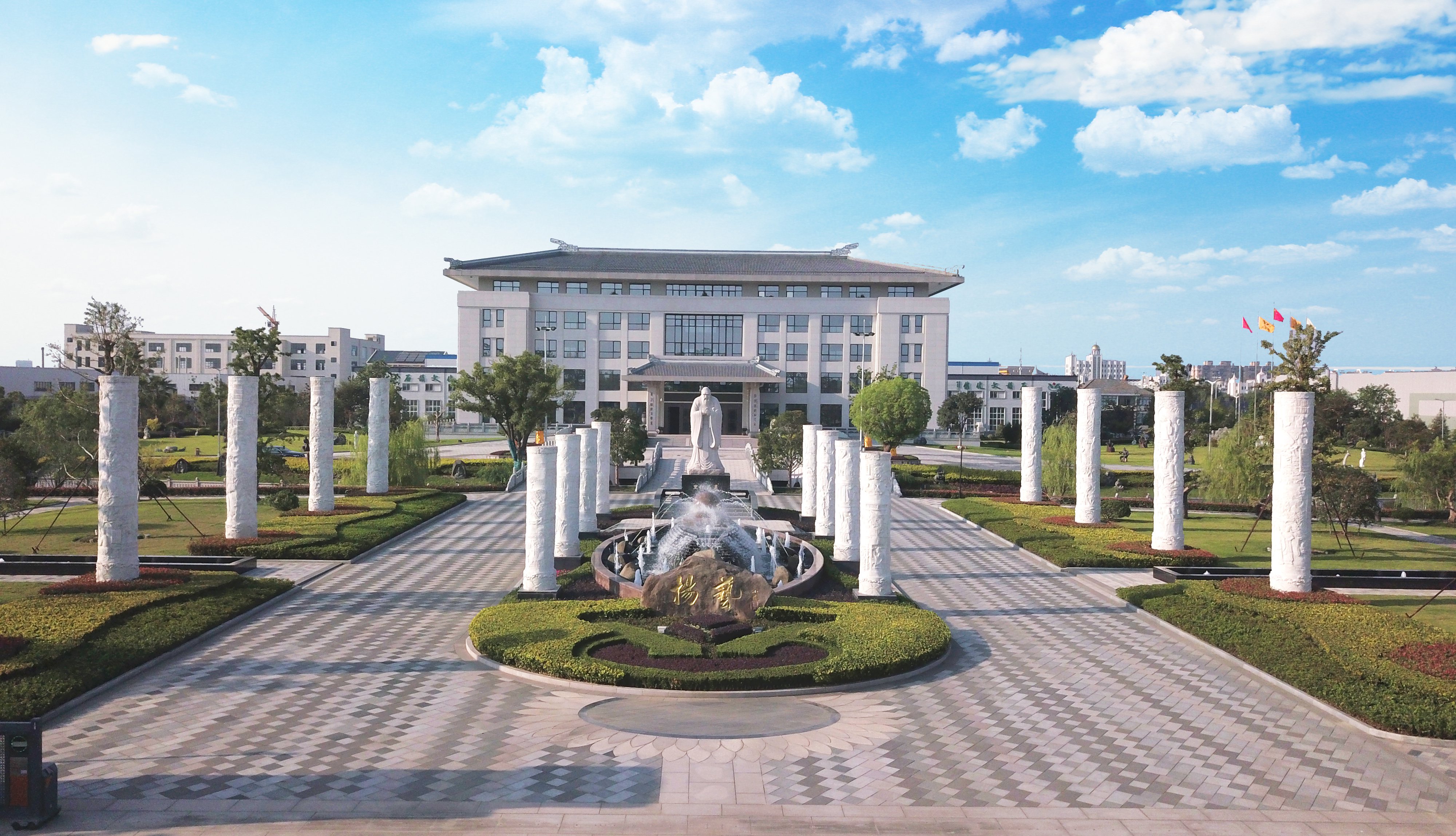 鸿运国际招聘|好岗位，，，，，，，职等你来！(工程预算员、营业代表)