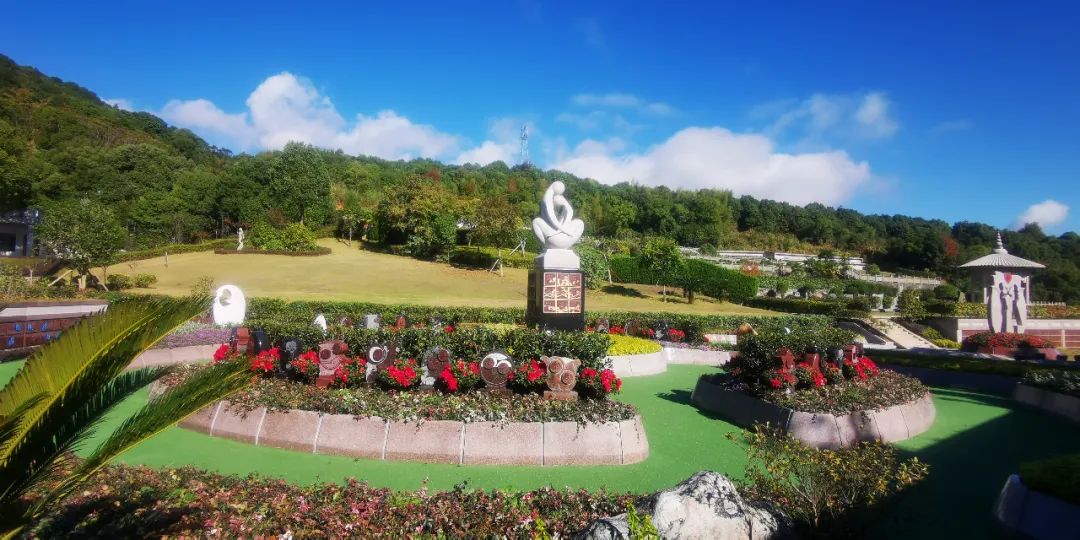 亮点 | 这座陵园入选省级节地生态埋葬树模点，，，绝非无意