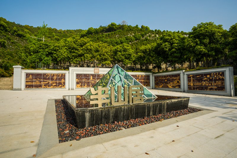 感受自然之美，，，，，，，，鸿运国际集团的陵园妄想哲学