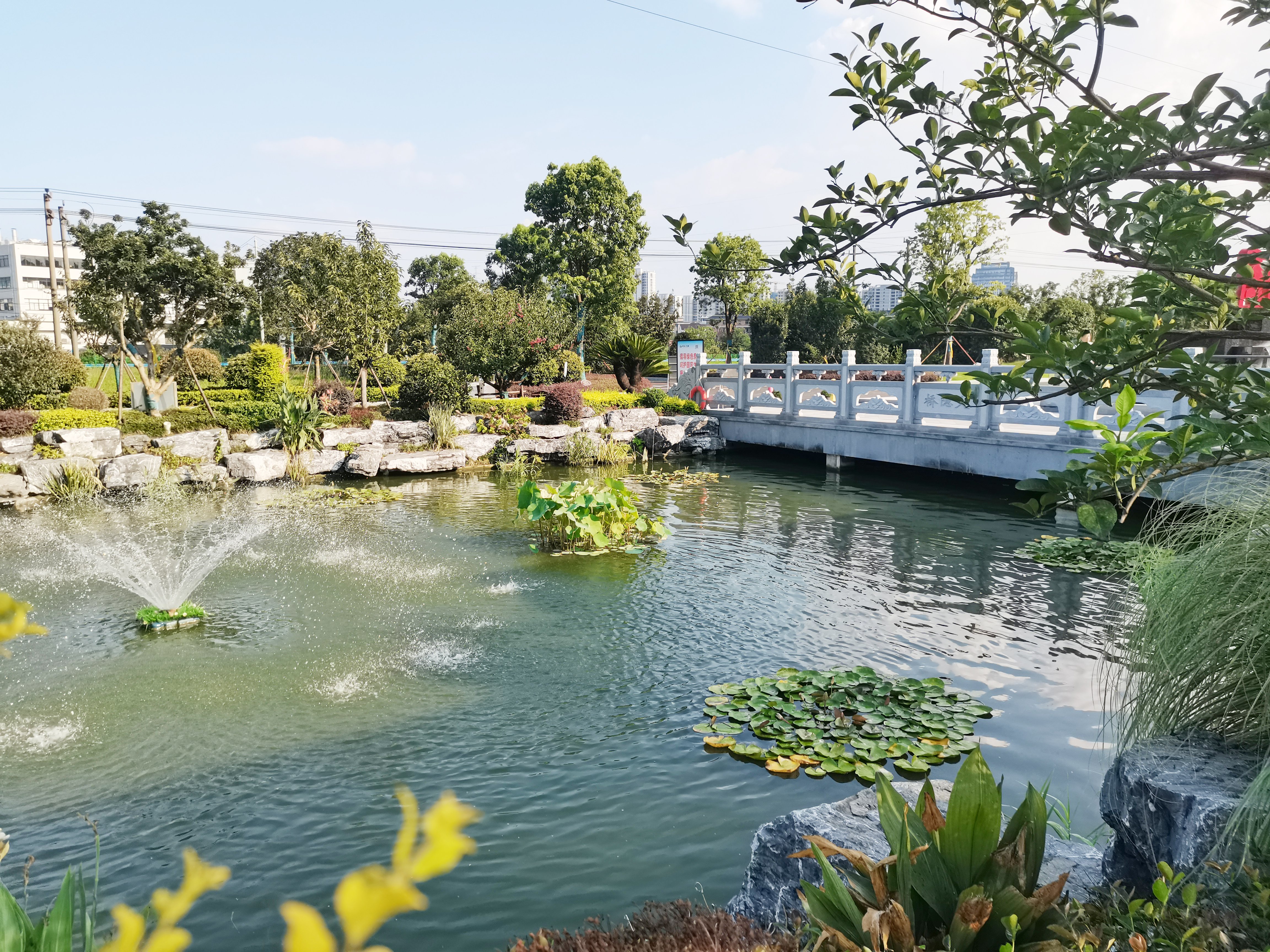 融合古今，，，，，，重塑葬文化新风貌