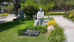 孙礼仁纪念碑完工：以《思索》之名，，，，，，，，传承艺术之魂